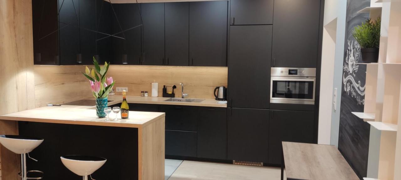 Be My Guest- Fontany Luxury Apartment Metro Wi-Fi Free Parking Zone 华沙 外观 照片