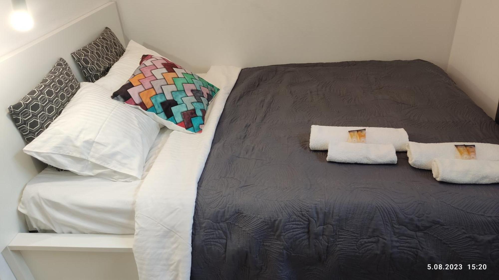 Be My Guest- Fontany Luxury Apartment Metro Wi-Fi Free Parking Zone 华沙 外观 照片